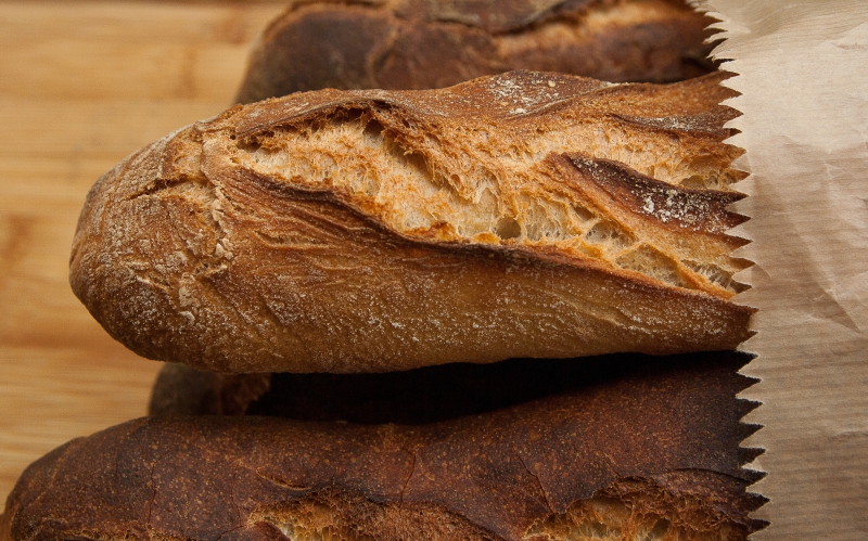 vitrine-LE CASTELLET-min_dish-food-baking-cuisine-bread-bakery-399077-pxhere.com